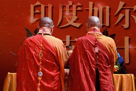 Буддистский монах лудоман подал в суд на монастырь